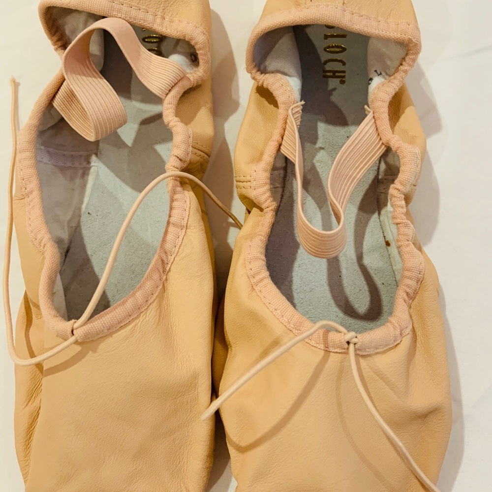 Bloch ballet shoes size 7 brand new
